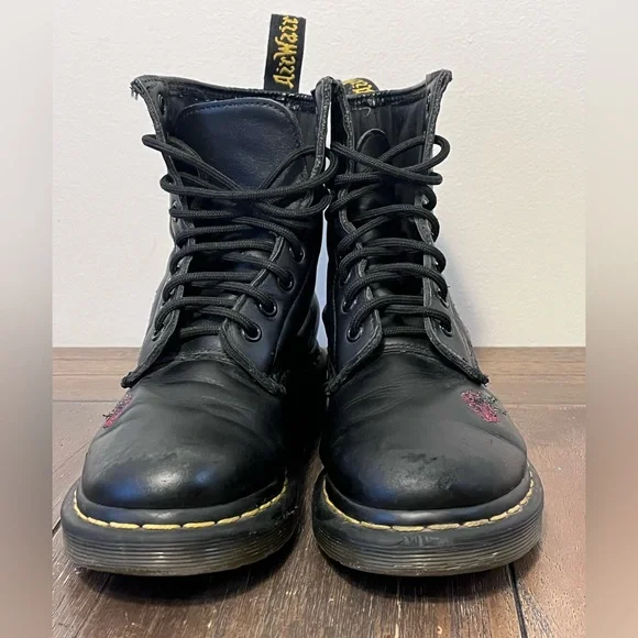 Dr. Martens 1460 Vonda Embroidered Rose Boots Womens size 6 - Picture 2 of 11
